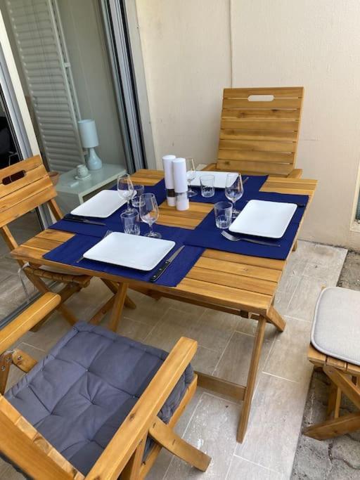 Studio Eleverca 3*- Rez De Jardin Terrasse - Axelle Loc'Appart มองเดอลิเยอลานาปูล ภายนอก รูปภาพ